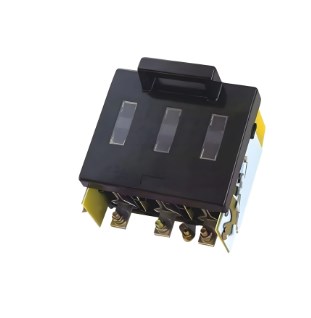 Stockage pour plus de fiabilité : ChengXi Electric prépare les commandes d'interrupteurs à couteau de type fusible